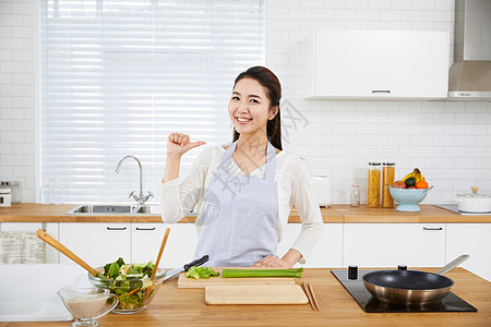 烹饪做饭的家庭主妇图片