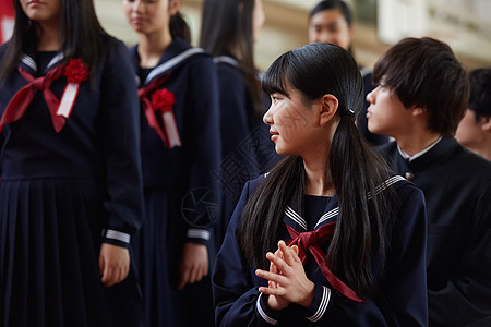 体育管的女高中生图片