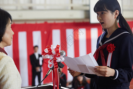 女孩教师文稿空间毕业典礼入学仪式图像演讲图片