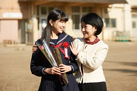 日本老师和学生图片
