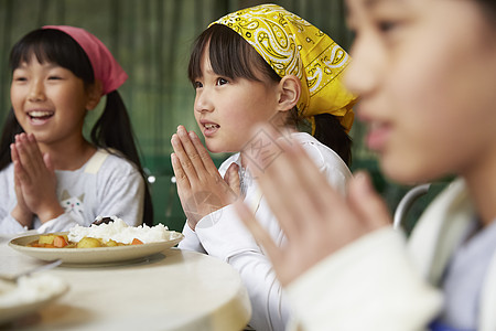 小学生户外活动自制午餐图片