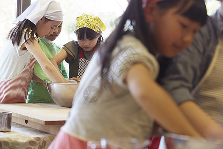 休假多人食物森林学校小学生做饭图片