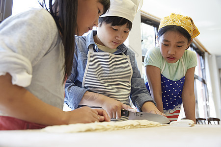 学校小学生做饭图片