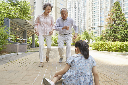 祖母夫妇生活家庭图片