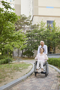 休息调解电报老年夫妇图片