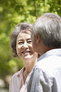 幸福的老年夫妻图片