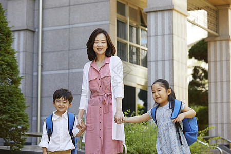 兄弟姐妹女儿握把家庭图片