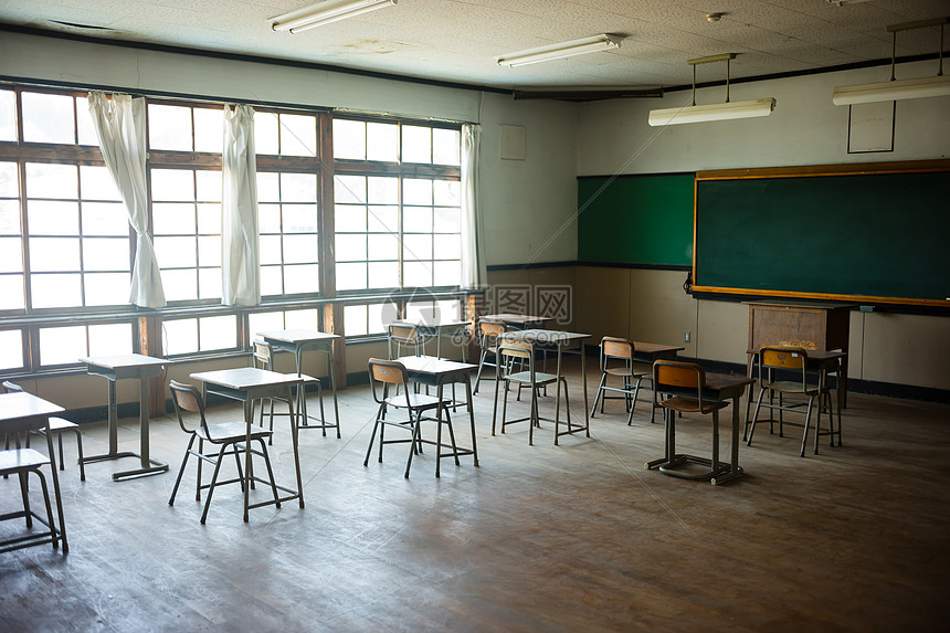 学校课堂高清图片下载-正版图片502104223-摄图网