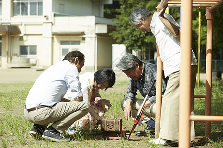 中年聚会回忆青春图片