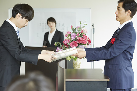 商务人士入职仪式图片素材