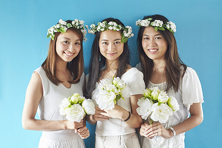 婚礼上女孩合影背景图片