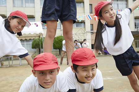 小学生做体操图片