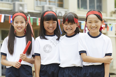 参加运动会的小学生图片