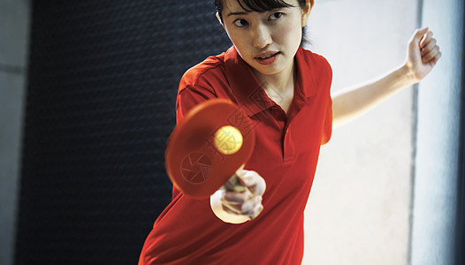 球拍成就游戏乒乓球运动员的女人图片