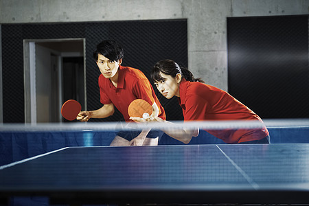 男女乒乓球双打图片素材
