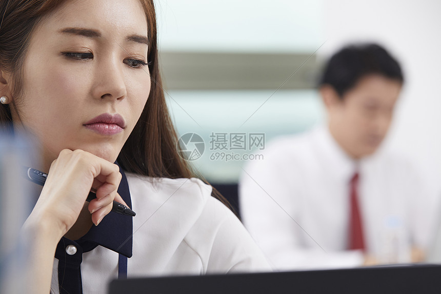 商务人士职场办公室上班高清图片下载-正版图片502119796-摄图网