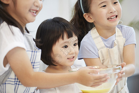 生活住房食物朋友孩子兄弟姐妹烹饪玩耍图片