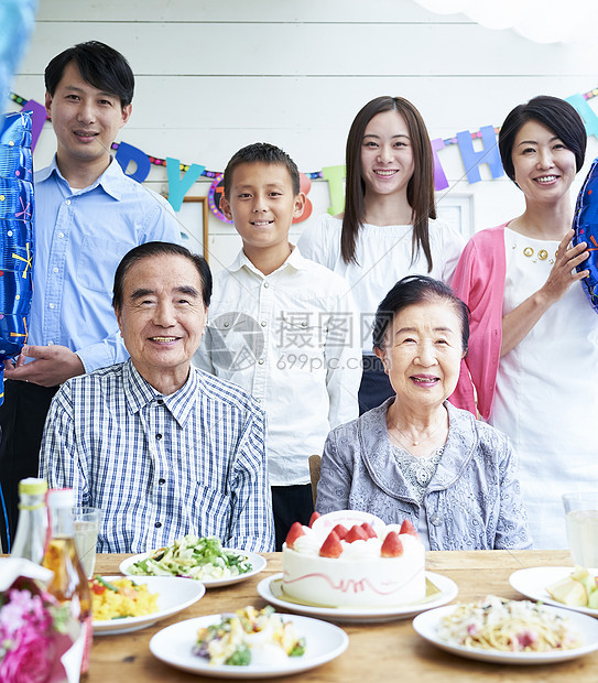 复数烹饪孙三代家庭庆祝图片