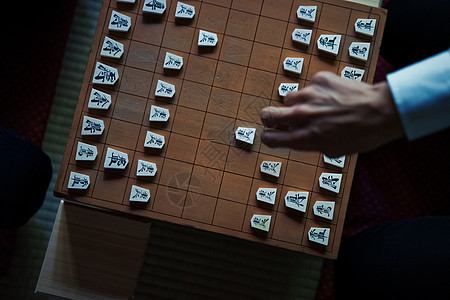 下日式象棋手部特写图片