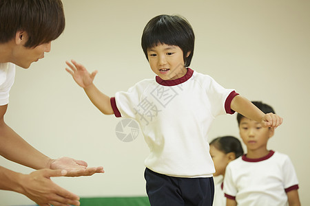 姿势体育馆锻炼体操教室平均平衡孩子图片