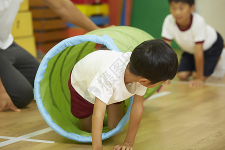 幼儿小孩教训体操课堂练习通过培训图片