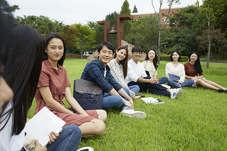 表示韩国人评价大学生图片