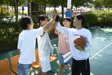 玩篮球球竞争竞赛幸福年轻人运动篮球背景