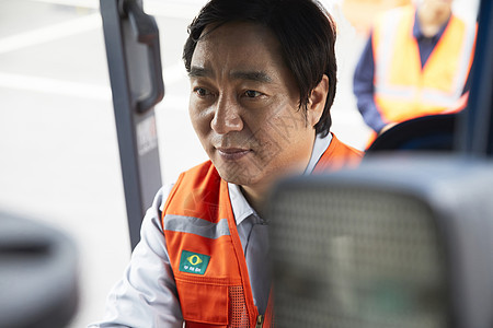 负责人职业的韩国工业工厂叉车工人图片