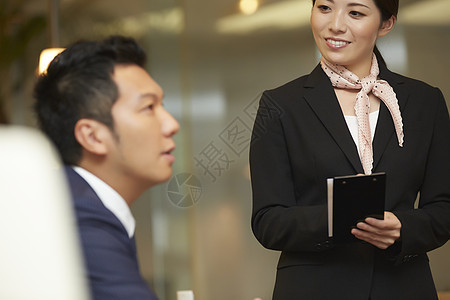 住所好客女白领在酒店餐厅工作的女图片