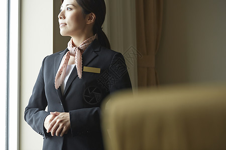 一人经理早晨在酒店工作的女图片