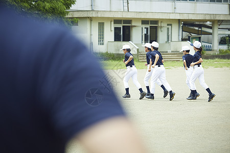 锻炼小学生健身男孩棒球练习运行图片