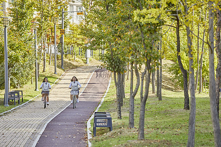 书包研磨韩国人高中生自行车公园图片