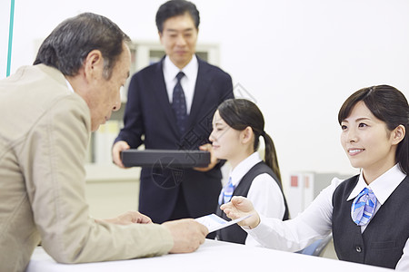 女士们边路保险银行职员图片