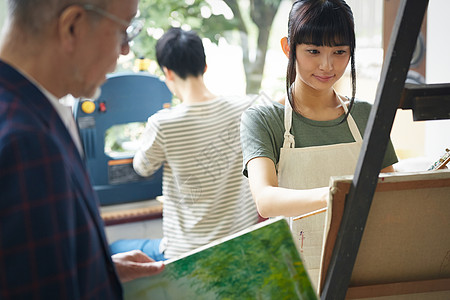 女士高职院校幸福画图片的年轻和前辈图片