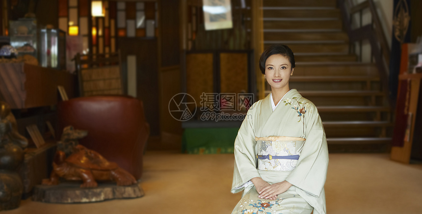 入口门美容美丽客栈的女主人