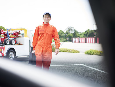 道路救援服务人员图片