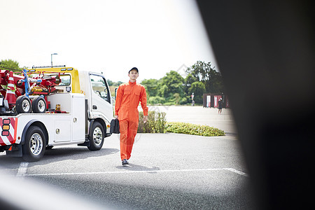 道路救援服务人员图片