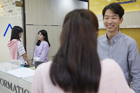 30岁青年朋友学校老师学生图片