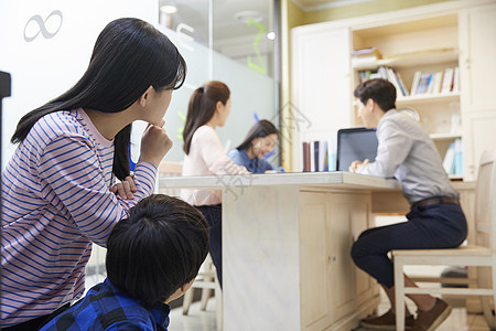 神谕瓦因青少年学校老师母亲学生咨询图片