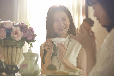 女士们优雅的下午茶时间图片