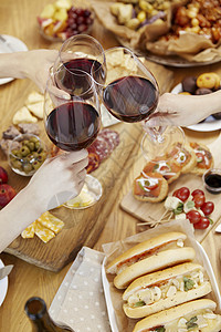 玻璃瓶 饮料圣诞节聚餐碰杯背景