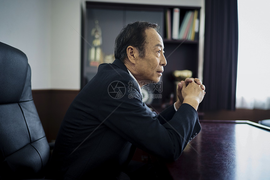 办公室商务老板思考形象