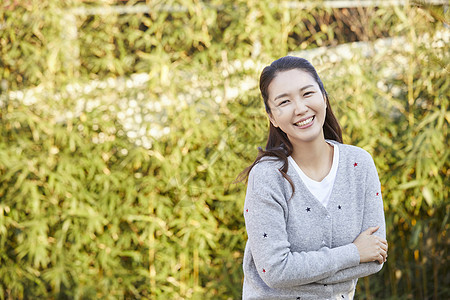 成年女子笑信心老人妇女田地蔬菜韩国图片