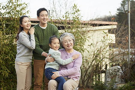 祖孙三代幸福家庭图片