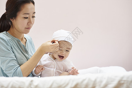 神谕判断年轻人母亲儿子婴儿韩国人图片