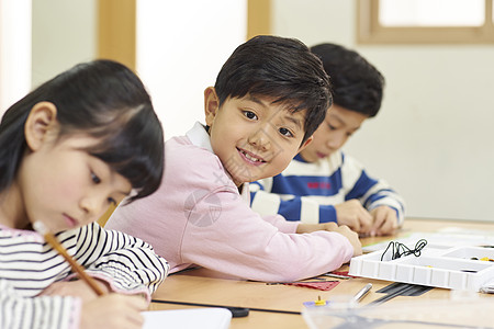 同桌的小学同学图片