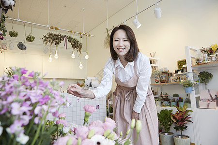 切碎成人神谕花店年轻女子韩国人图片