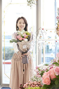 人行道幸福快乐花店年轻女子韩国人图片