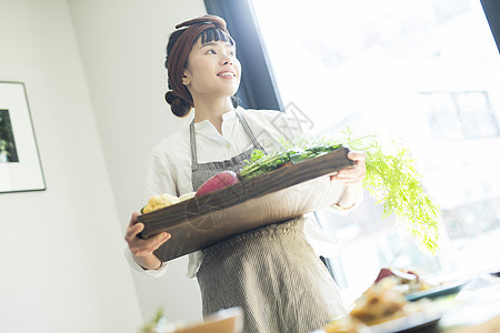 文稿空间独立人类在咖啡馆工作的妇女食品业务图片