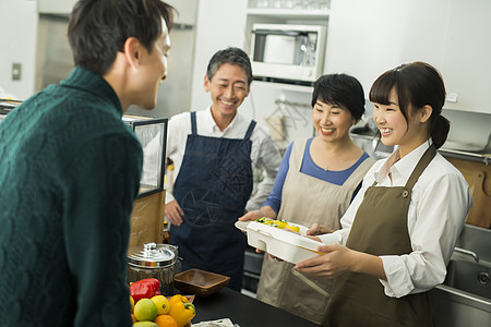 销售便当食品业务的员工图片